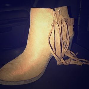 Meet your Posher, Ava